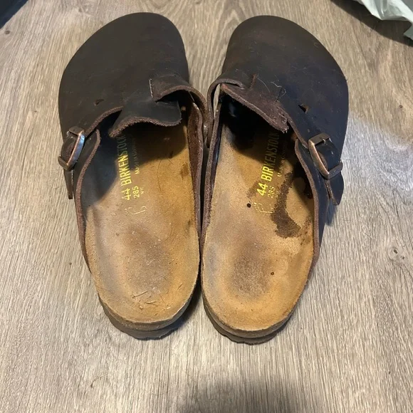Like new Boston Birkenstocks - Picture 2 of 3